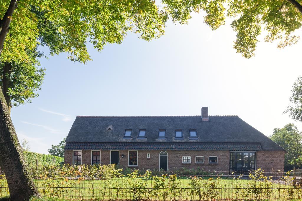 Bed&Breakfast Karakter Den Dungen Ruang foto