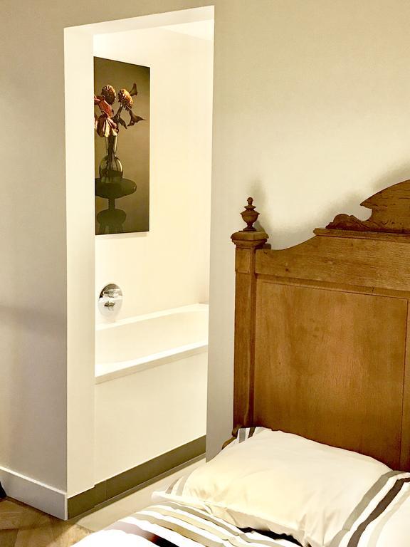 Bed&Breakfast Karakter Den Dungen Bagian luar foto
