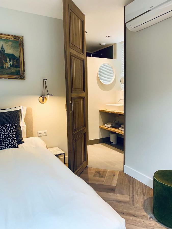 Bed&Breakfast Karakter Den Dungen Bagian luar foto
